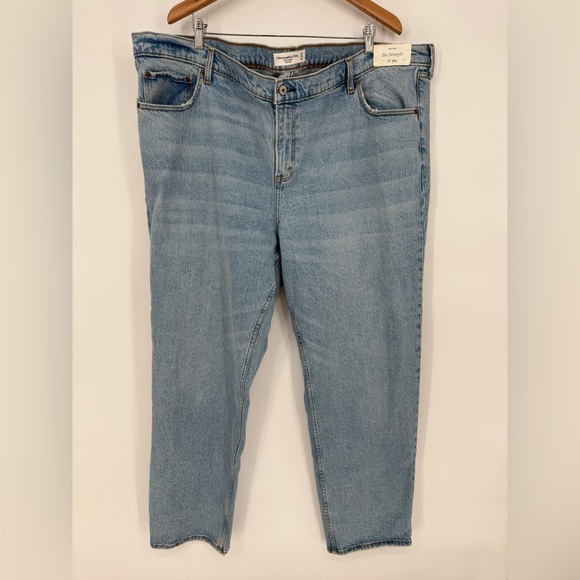 Abercrombie & Fitch The Straight Mid Rise Jean Women's Size 37 - Picture 1 of 9